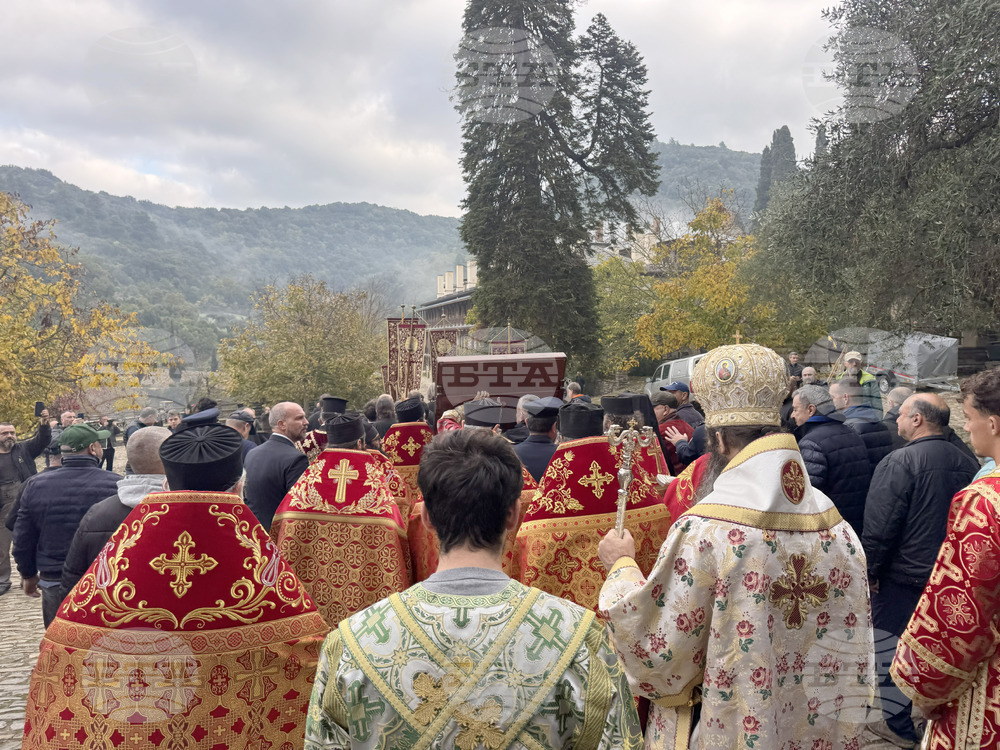 Зографски манастир - есенния празник на свети Георги - литургия и литийно шествие