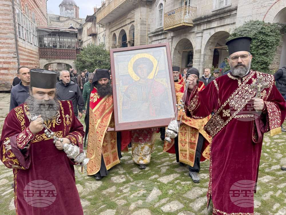 Зографски манастир - есенния празник на свети Георги - литургия и литийно шествие