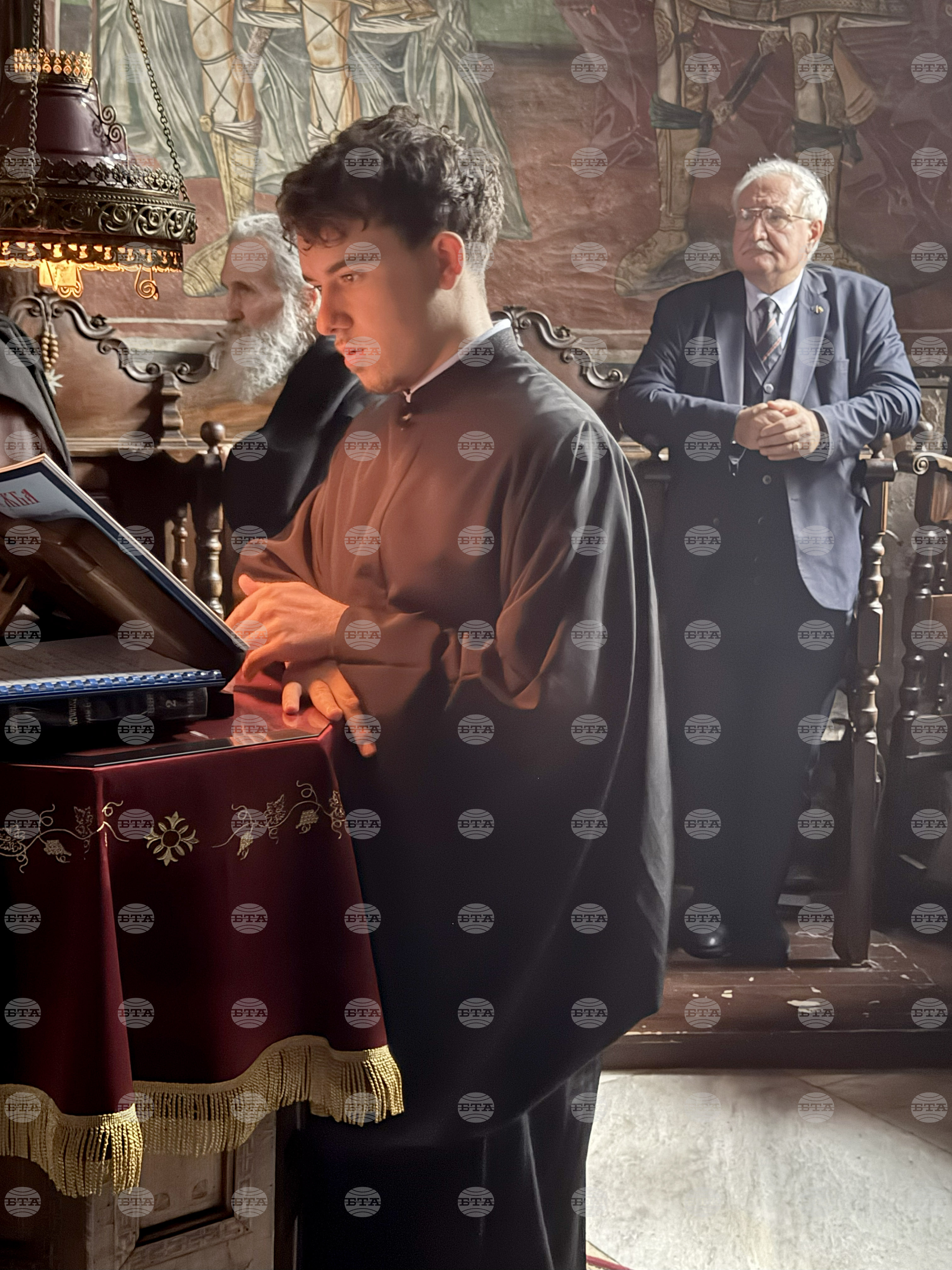 Зографски манастир - есенния празник на свети Георги - литургия и литийно шествие