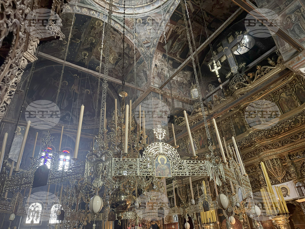 Зографски манастир - есенния празник на свети Георги - литургия и литийно шествие