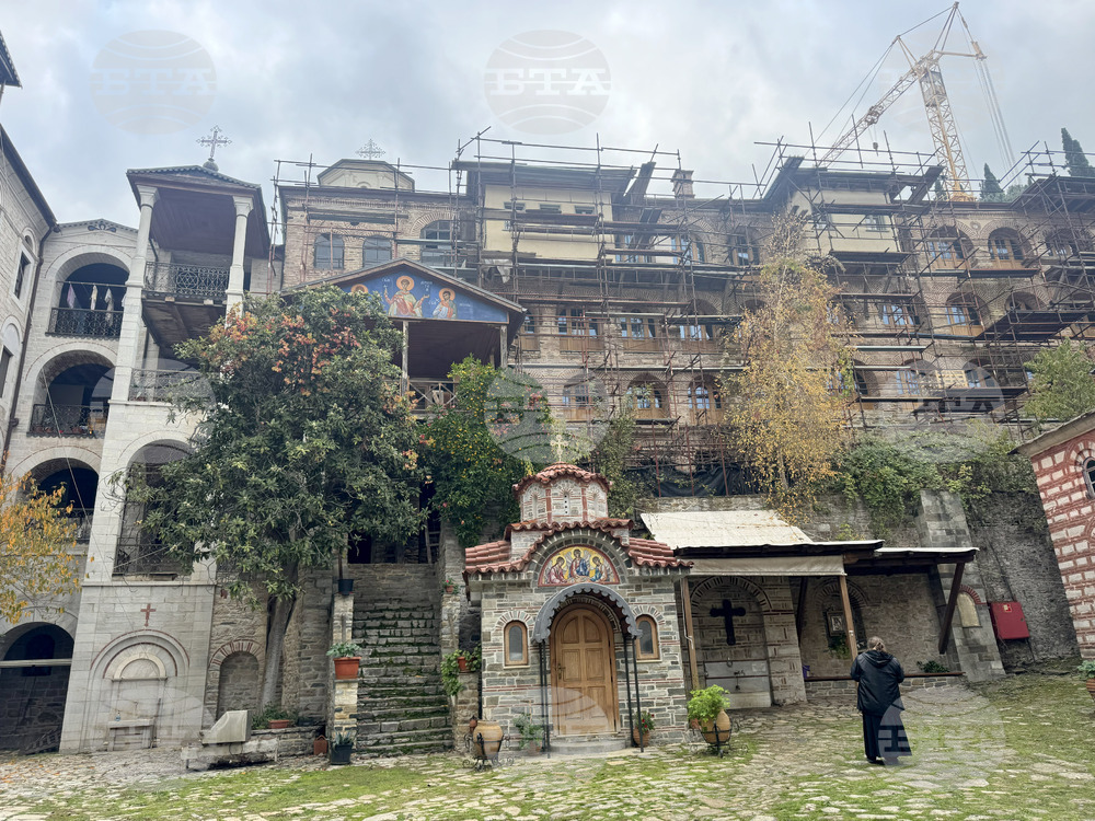 Зографски манастир - есенния празник на свети Георги - литургия и литийно шествие