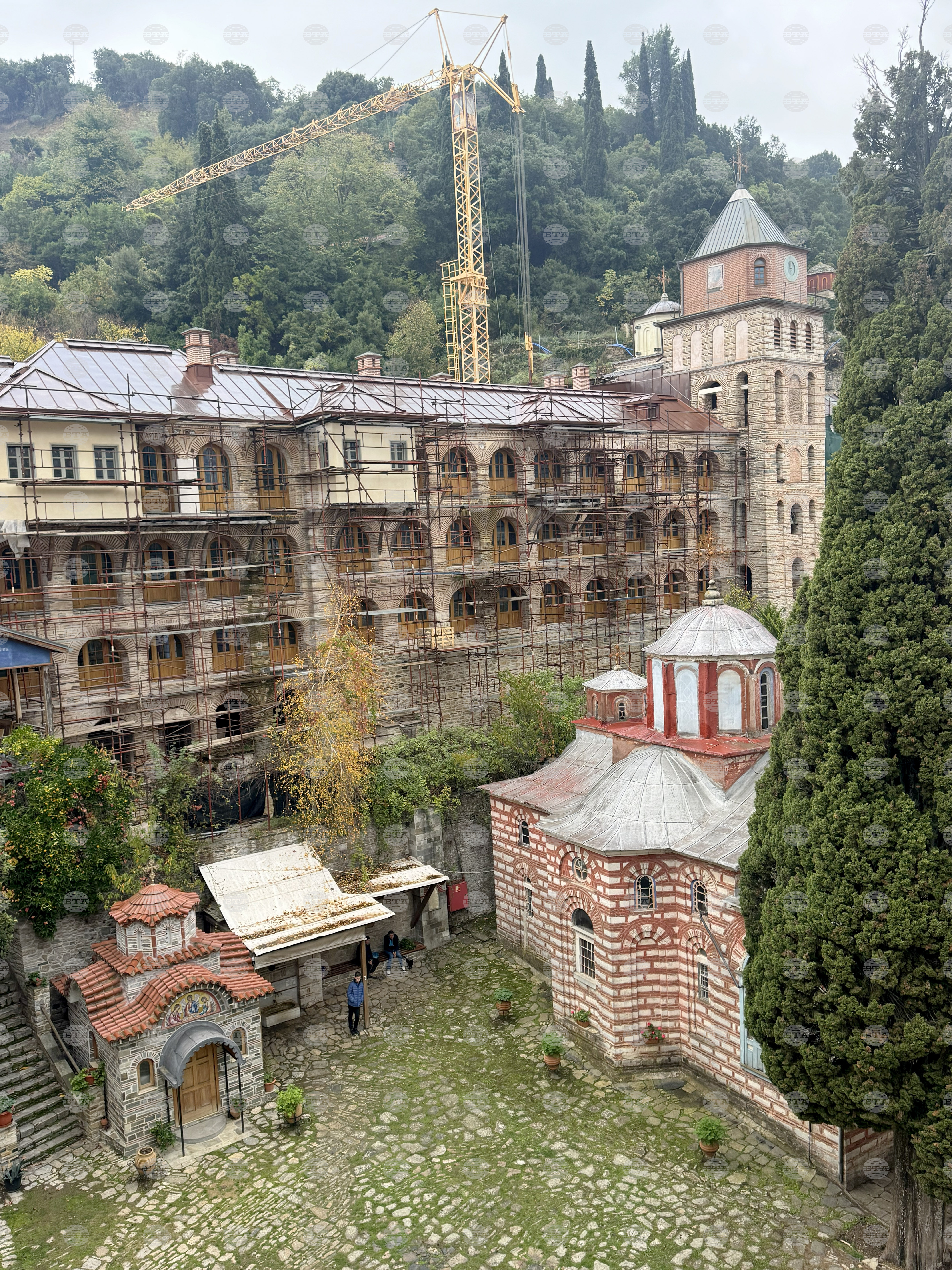 Зографски манастир - есенния празник на свети Георги - литургия и литийно шествие