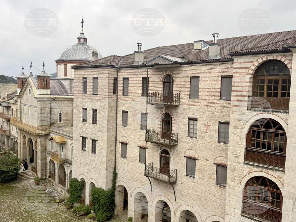 Зографски манастир - есенния празник на свети Георги - литургия и литийно шествие
