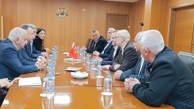 Силната страна на Шумен са темповете на икономически растеж, каза кметът на община Шумен на среща с делегация от турския град Айвалък