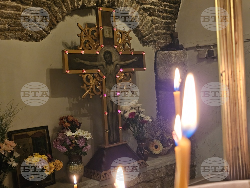 Русе - църква "Света Троица" - литургия