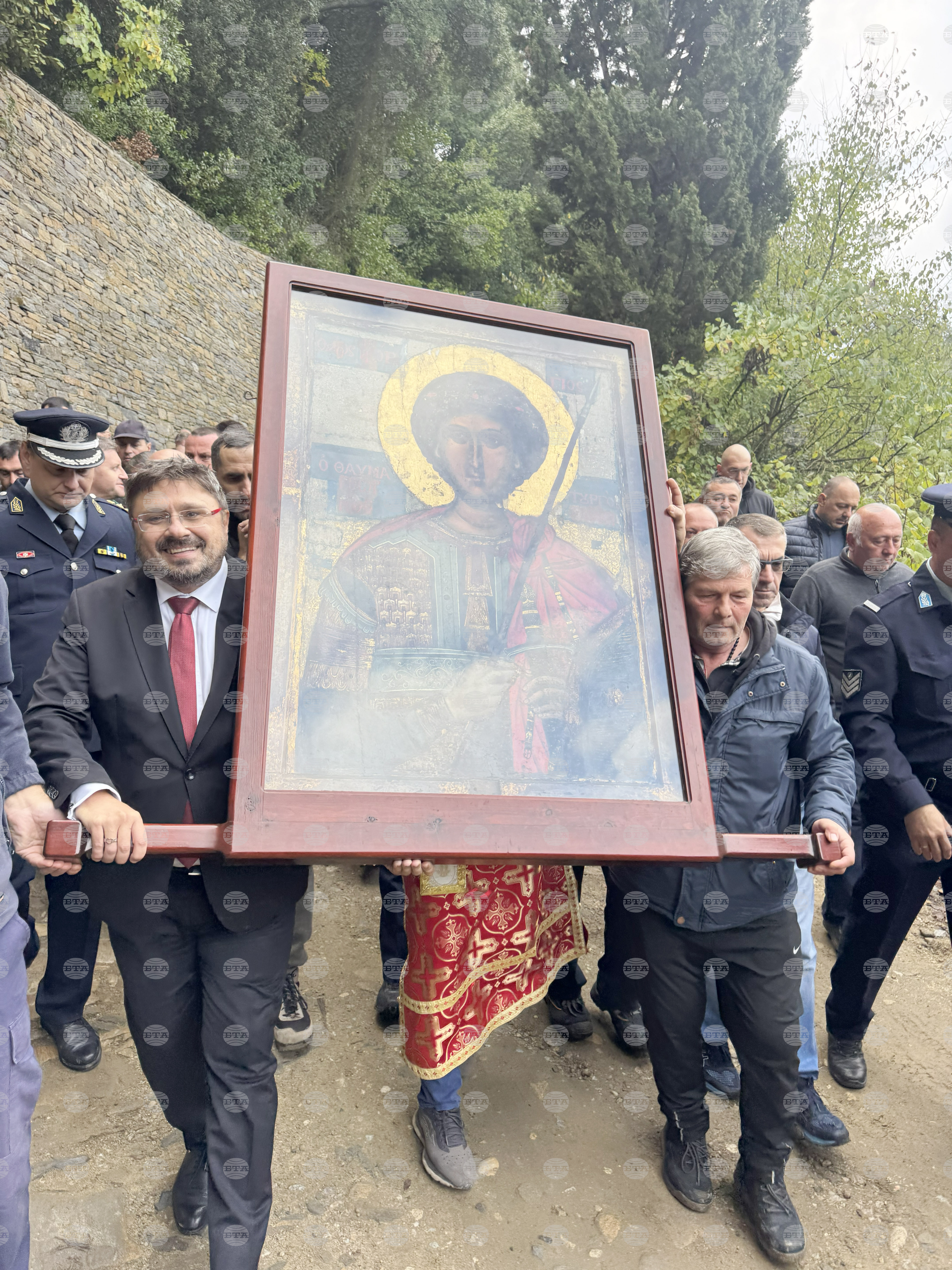 Зографски манастир - есенния празник на свети Георги - литургия и литийно шествие