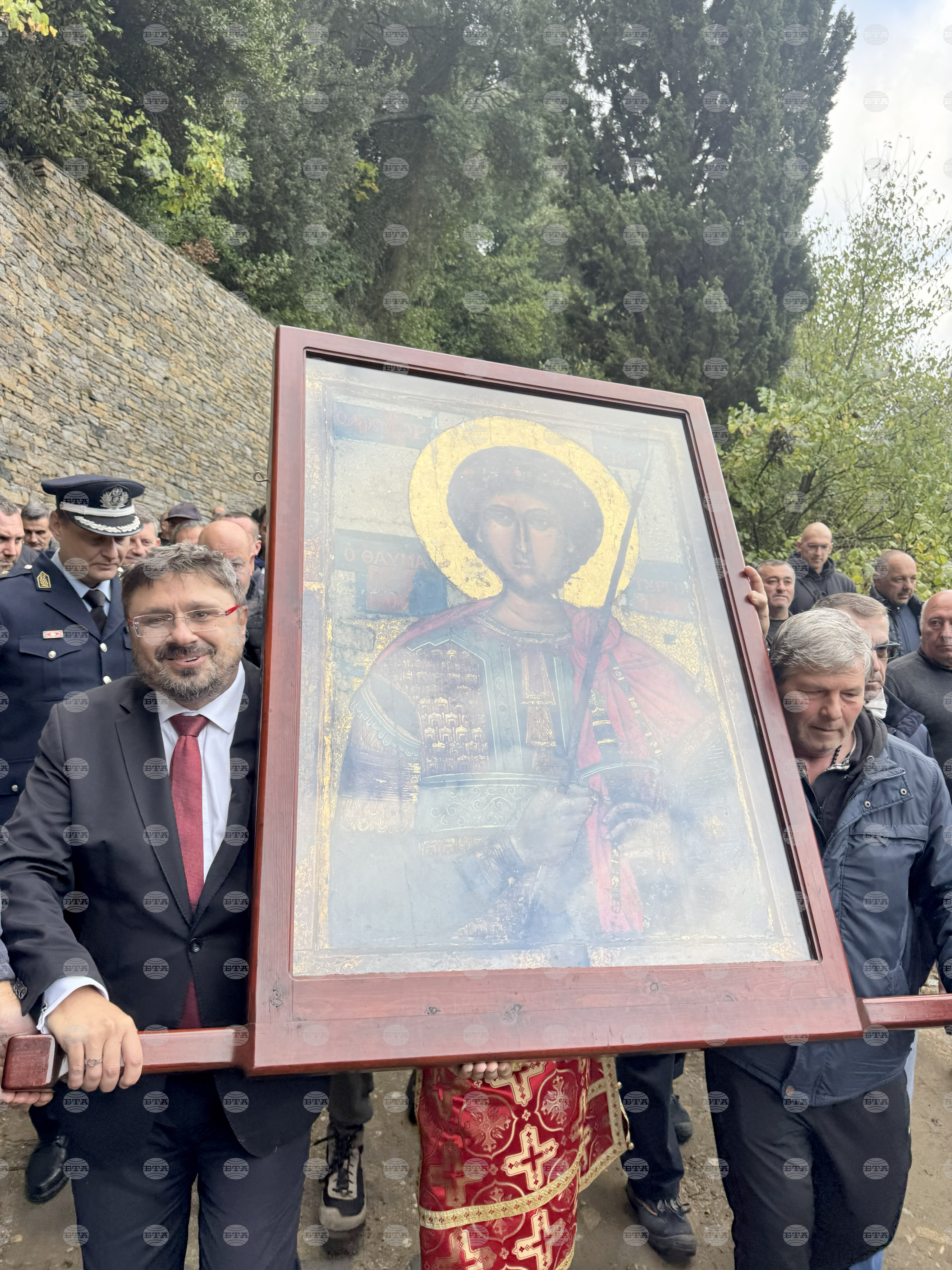 Зографски манастир - есенния празник на свети Георги - литургия и литийно шествие