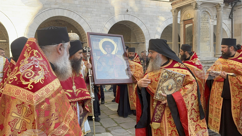Зографски манастир - есенния празник на свети Георги - литургия и литийно шествие