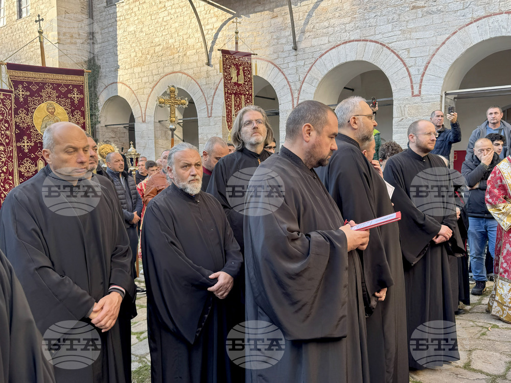 Зографски манастир - есенния празник на свети Георги - литургия и литийно шествие