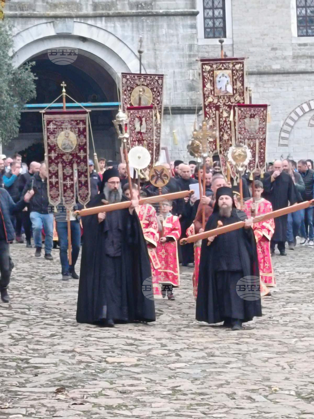 Зографски манастир - есенния празник на свети Георги - литургия и литийно шествие
