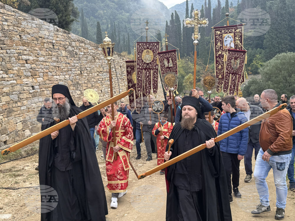 Зографски манастир - есенния празник на свети Георги - литургия и литийно шествие