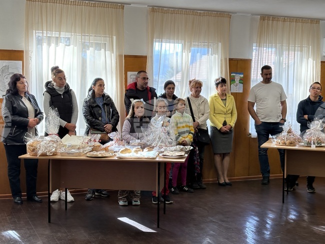 Продановци - базар - кулинарана изложба