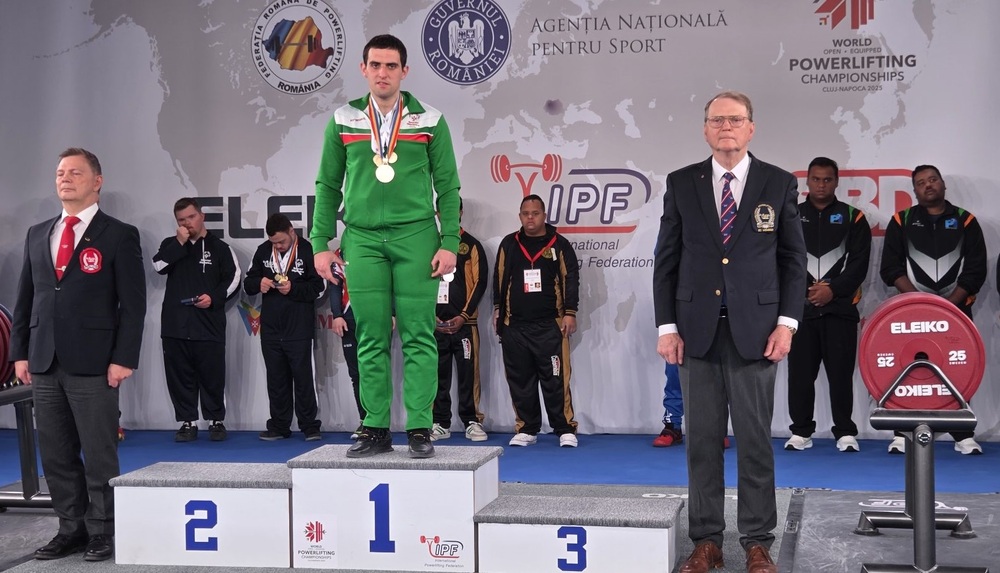 Стоян Георгиев завоюва четири златни медала на Световното първенство по силов трибой в групата на Спешъл Олимпикс до 83 килограма