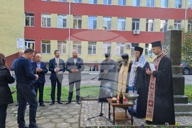 Попово - болница - паметник