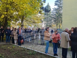 Попово - болница - паметник