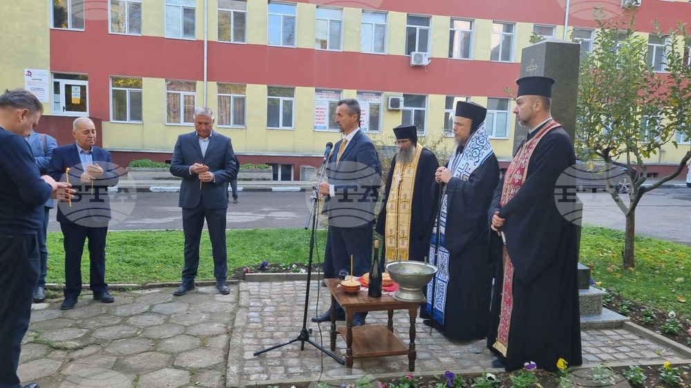 Попово - болница - паметник