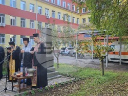 Попово - болница - паметник