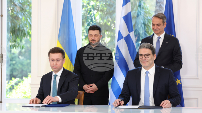 Гърция и Украйна подписаха споразумение за транзит на американски втечнен природен газ за Киев през България, Румъния и Молдова