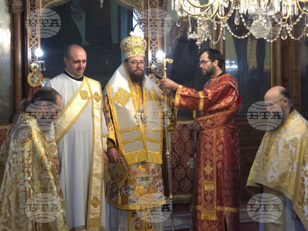 Видин - митрополит Пахомий - света литургия