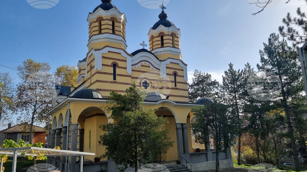 Попово - Главиницки епископ Макарий - неделна служба