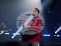 Графа изпя 26 песни на концерта в „Арена 8888 София“. Снимка: Филип Шопов