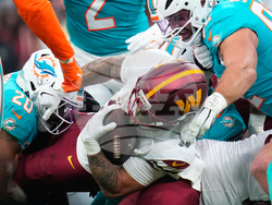 Commanders Dolphins Football