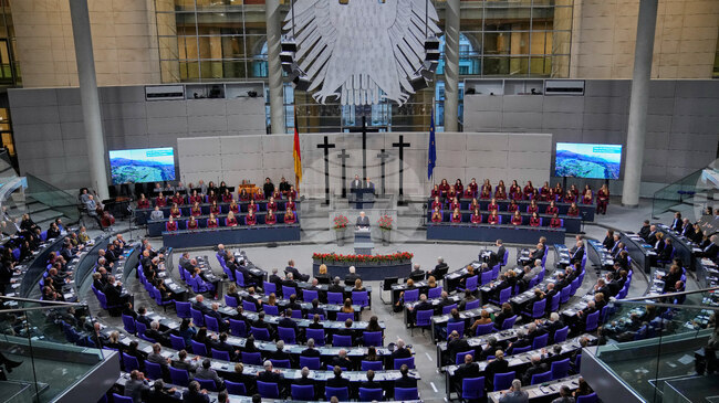 Германският Бундестаг ще гласува спорни пенсионни реформи на коалицията на Мерц на фона на силна обществена съпротива