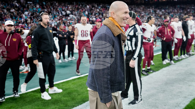 Зидан ще поеме Франция през следващото лято