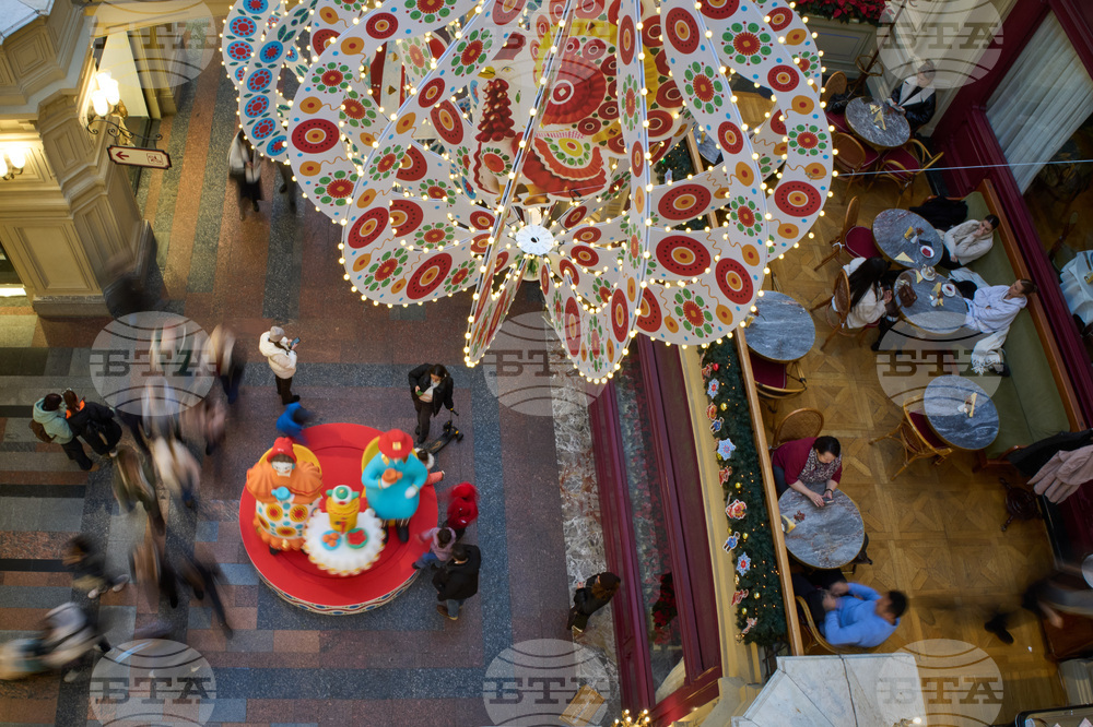 Russia New Year Preparation