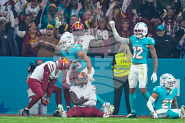 Commanders Dolphins Football