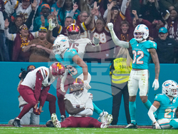 Commanders Dolphins Football