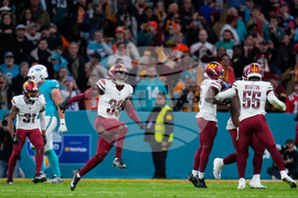 Commanders Dolphins Football