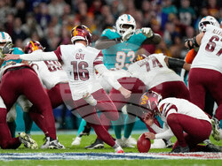 Commanders Dolphins Football