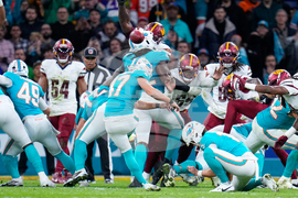 Commanders Dolphins Football