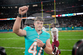 Commanders Dolphins Football