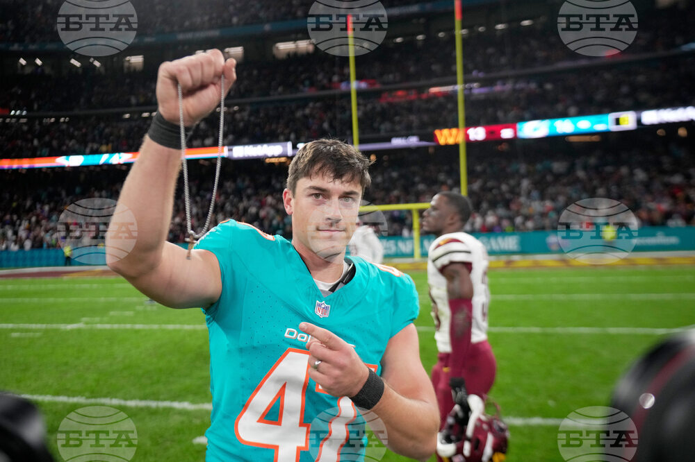 Commanders Dolphins Football