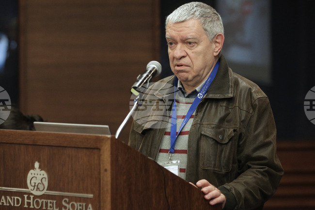 Проф. Михаил Константинов, математик и учен