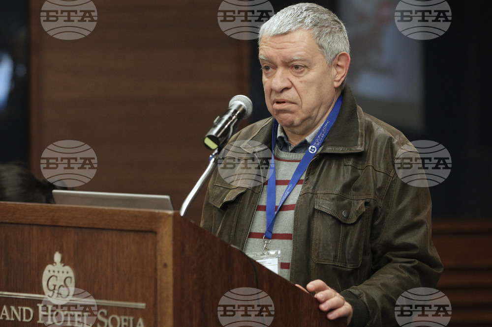 Проф. Михаил Константинов, математик и учен