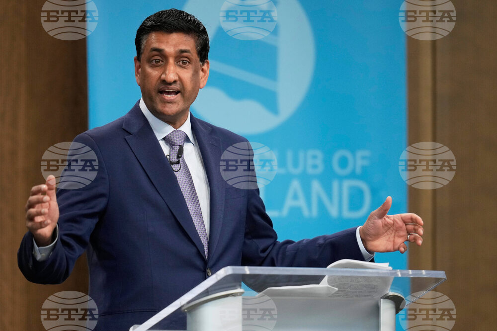 Мнозина републиканци в Камарата на представителите ще подкрепят разсекретяването на досиетата, свързани с Епстийн, съобщиха конгресмени