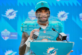 Commanders Dolphins Football