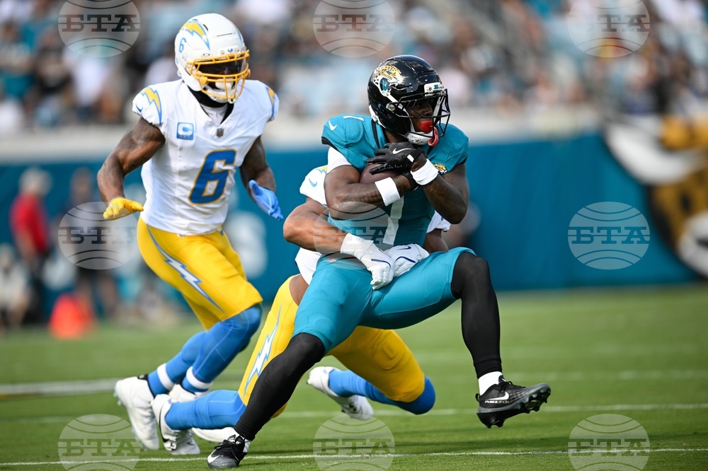 Chargers Jaguars Football