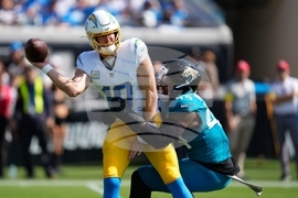 Chargers Jaguars Football