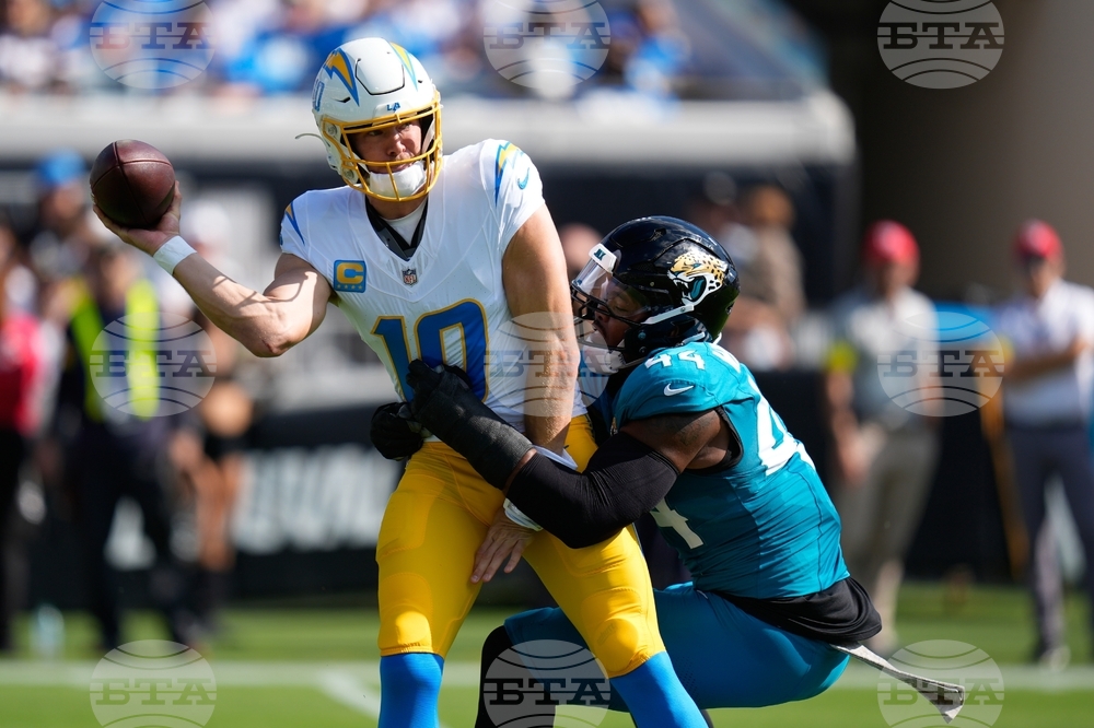 Chargers Jaguars Football