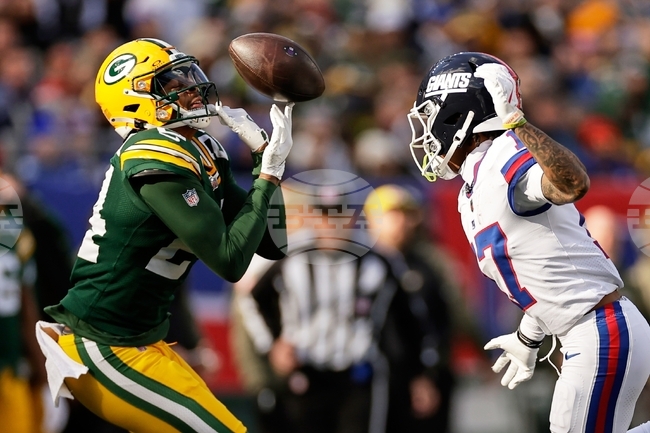 APTOPIX Packers Giants Football