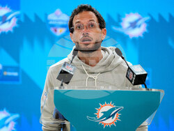 Commanders Dolphins Football