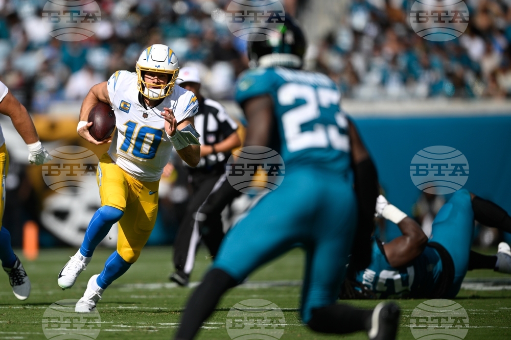 Chargers Jaguars Football