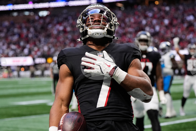 APTOPIX Panthers Falcons Football