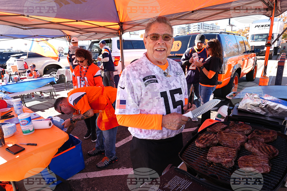 Chiefs Broncos Football