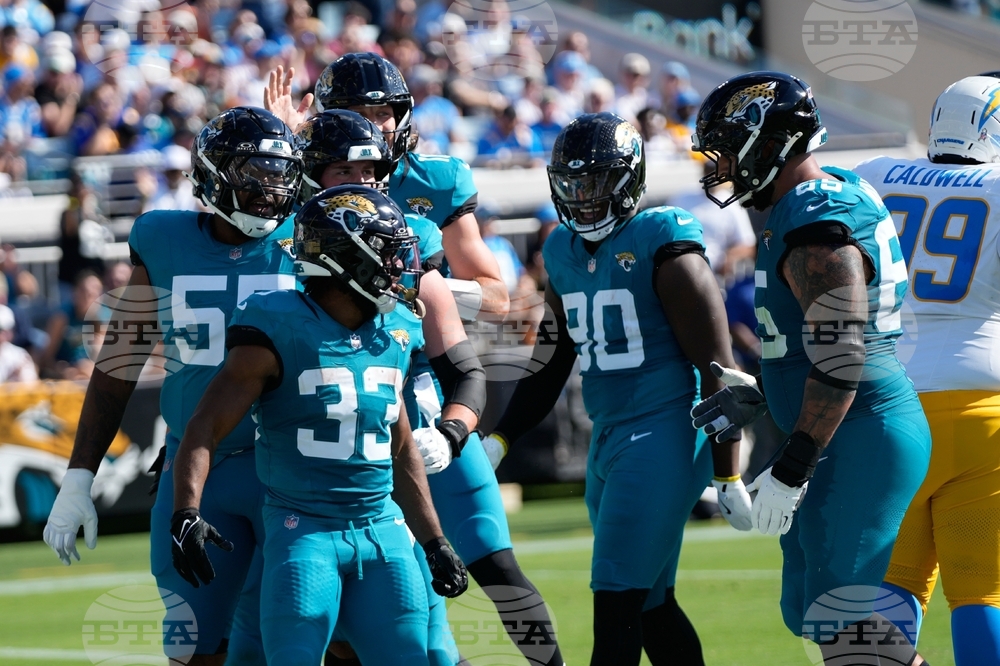 Chargers Jaguars Football