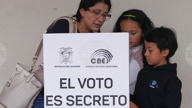 Референдум за разрешаване на разполагането на чуждестранни военни бази в Еквадор не печели подкрепа, показват резултатите от частично преброяване на гласовете